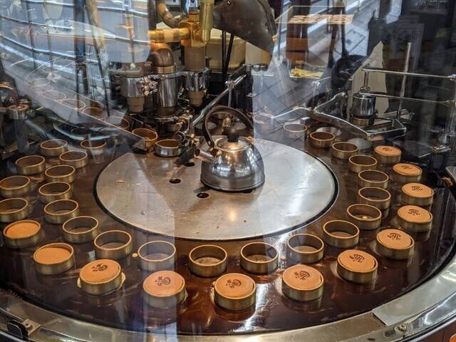 「菊川商店」内観 / 3