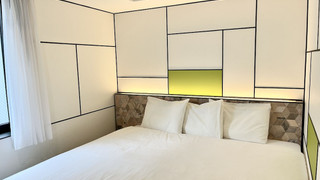 キングベッドルーム[ベッド1台·幅194cm長さ195cm][禁煙]