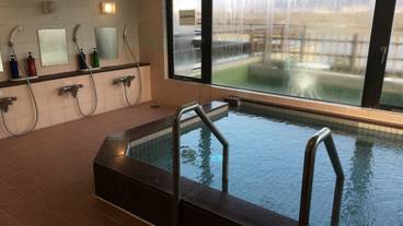 屋内スパ浴槽 / 1