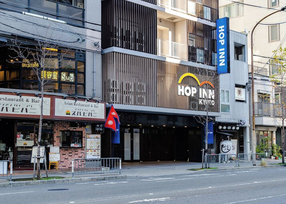 施設の正面