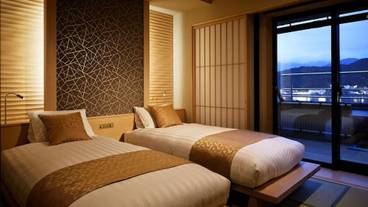 露天風呂付和洋特別室 湖側一例① / 12