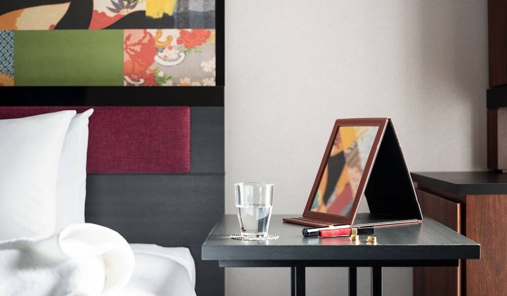 客室テーブル一例 / 4