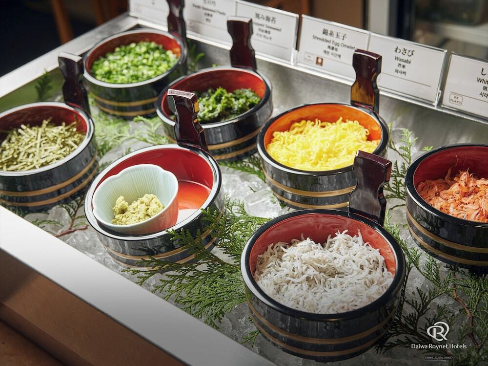 朝食