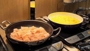 朝食スペース / 10