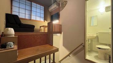 客室 / 29