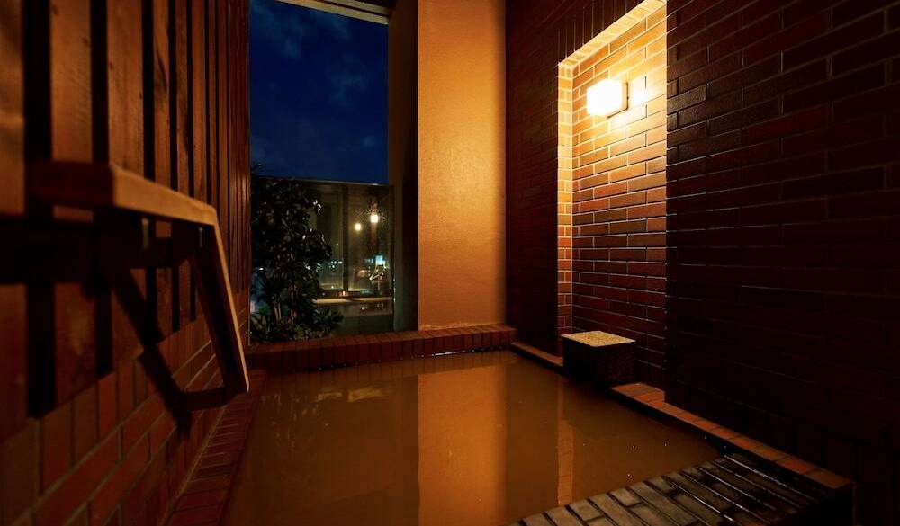 無料貸切風呂／夜の煉瓦風呂 / 4