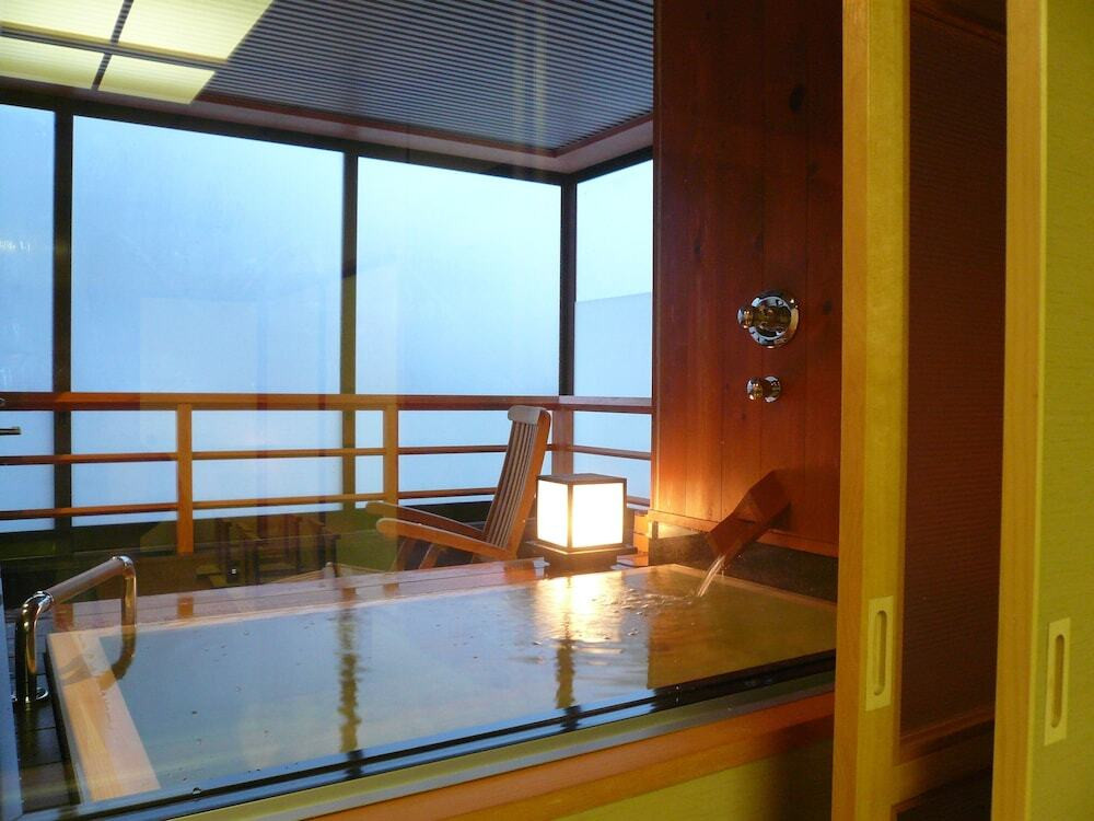 深めの浴槽