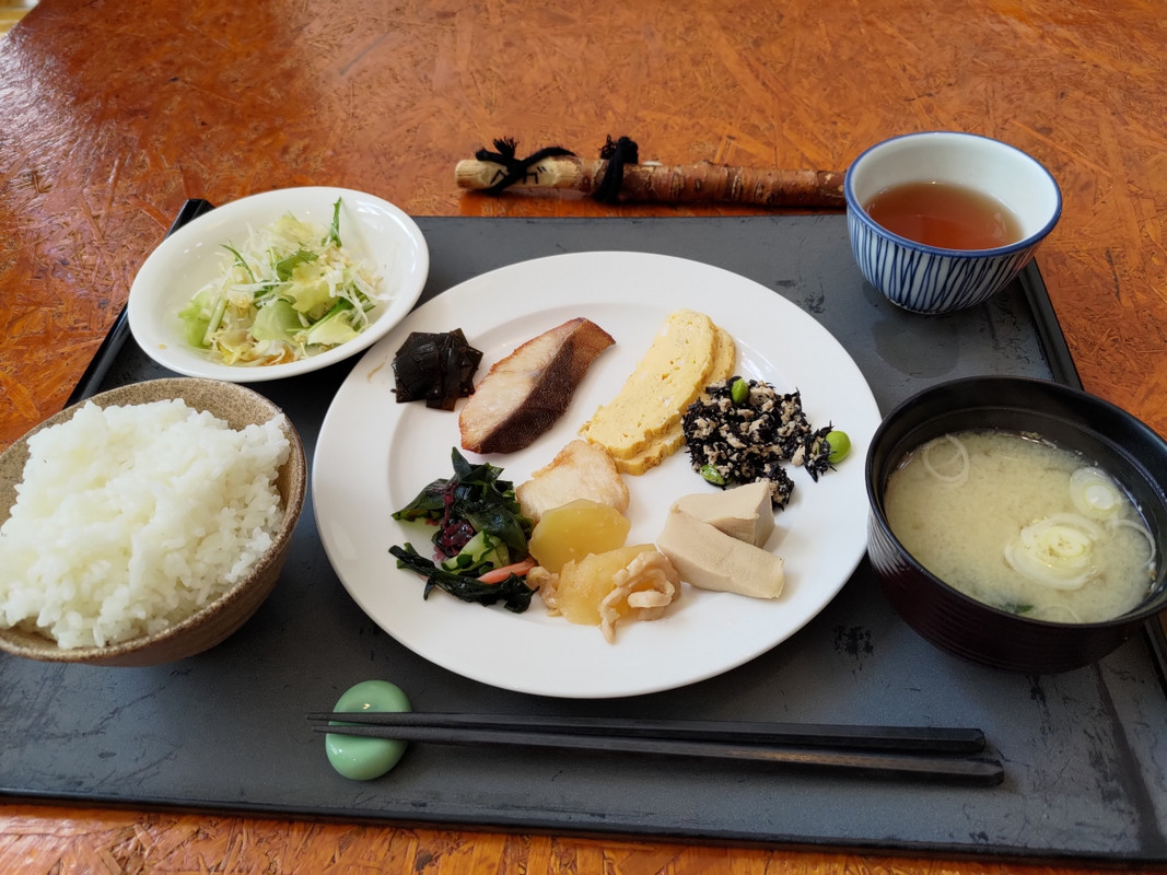 朝食はバイキング形式