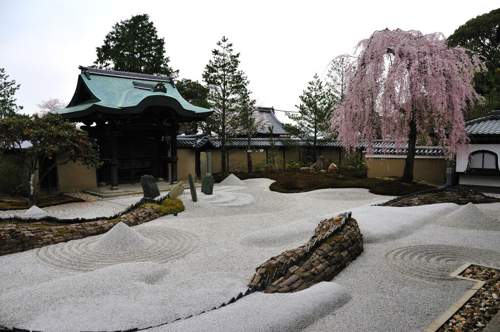 優雅な流れに時を忘れる　方丈庭園1023805