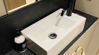 ダブルルーム クイーンベッド 1 台 (禁煙)