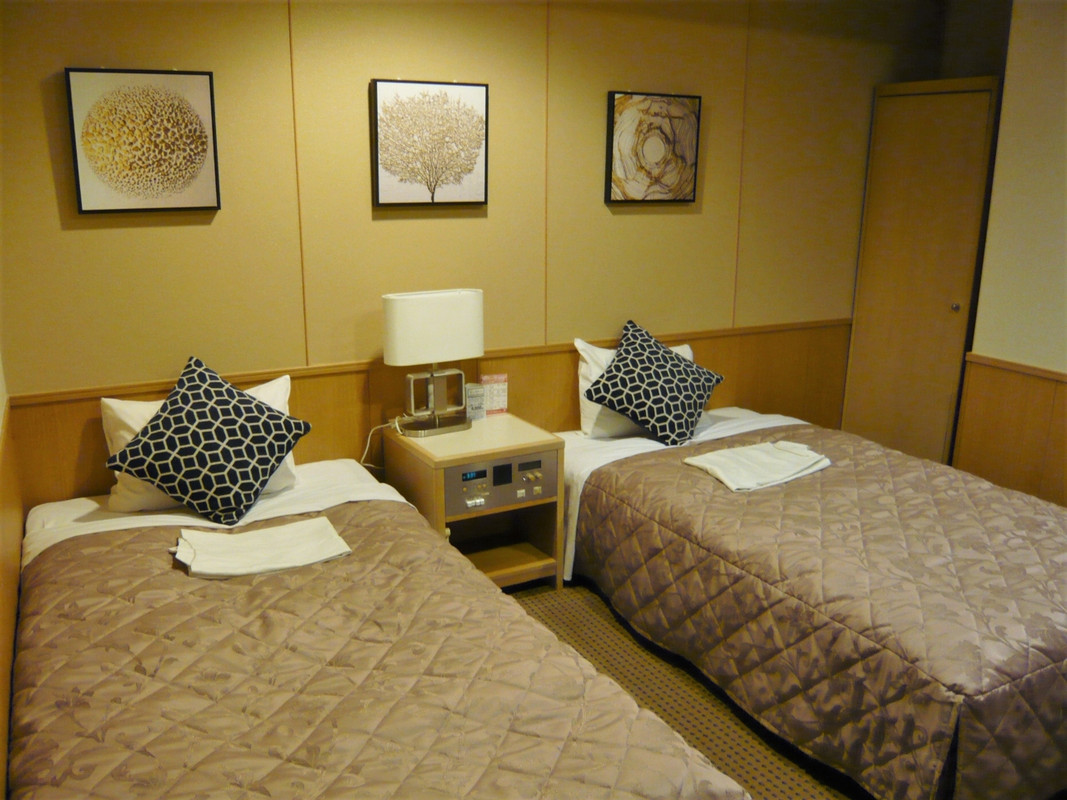 シングルベッド×２のコンパクトな部屋