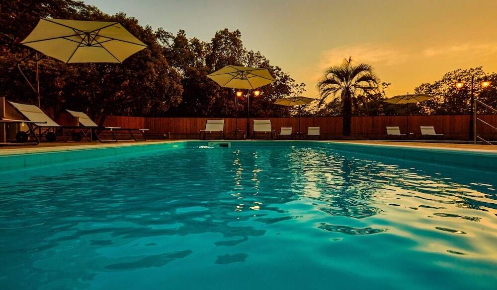 夏限定のプールサイドバーも完備 / 5