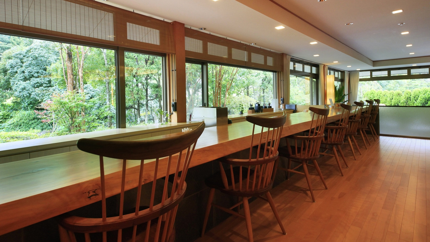 山々に囲まれ、自然をより近くに感じられるホテル3658710