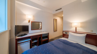 セミダブル ルーム (12.2m², 120cm幅ベッド 喫煙)