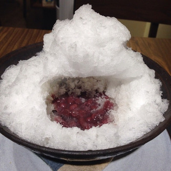 「うさぎや CAFE」料理 807720 結構掘った(食べた)かまくら