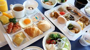 食事・飲み物 / 3