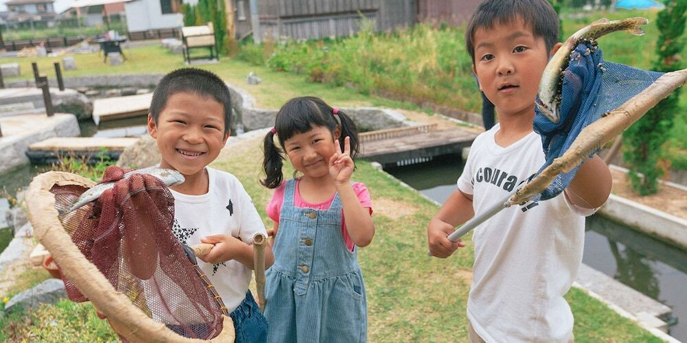 子供用の遊び場 - 屋外