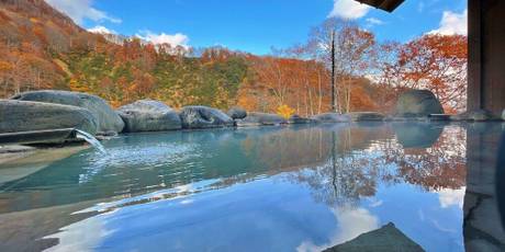 燕温泉 ホテル花文（旧：中村屋旅館）
