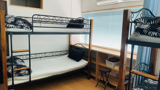 エコノミー 4 人部屋 禁煙 共用バスルーム