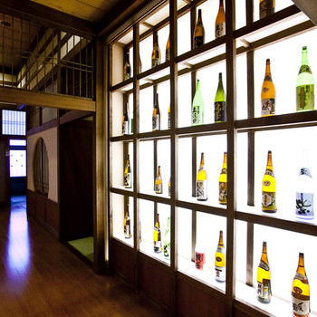 「徳川将軍御汲上の湯」が自慢！レトロモダンな宿3478204