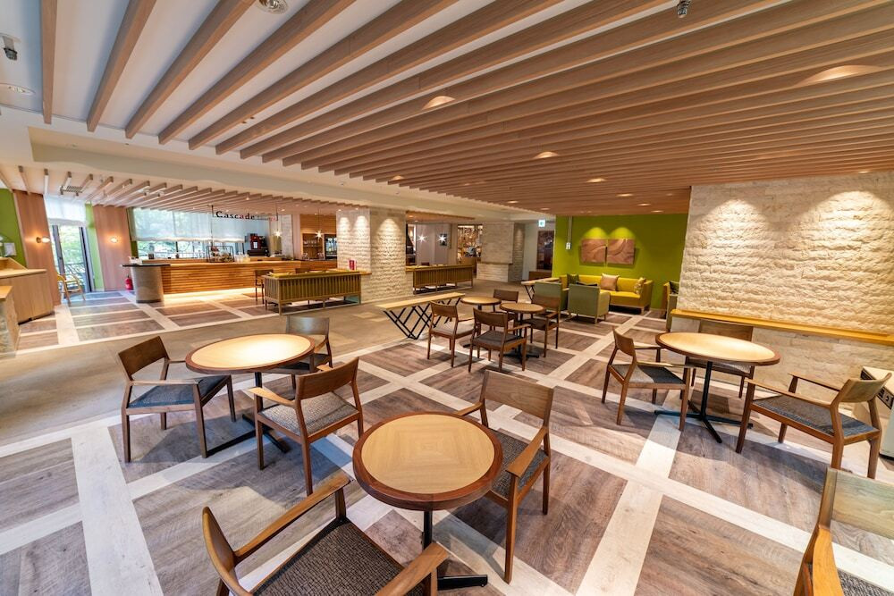 カスケード ラウンジ／店内