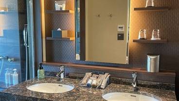 客室洗面台一例 / 13