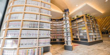 クインテッサホテル東京羽田 Comic & Books