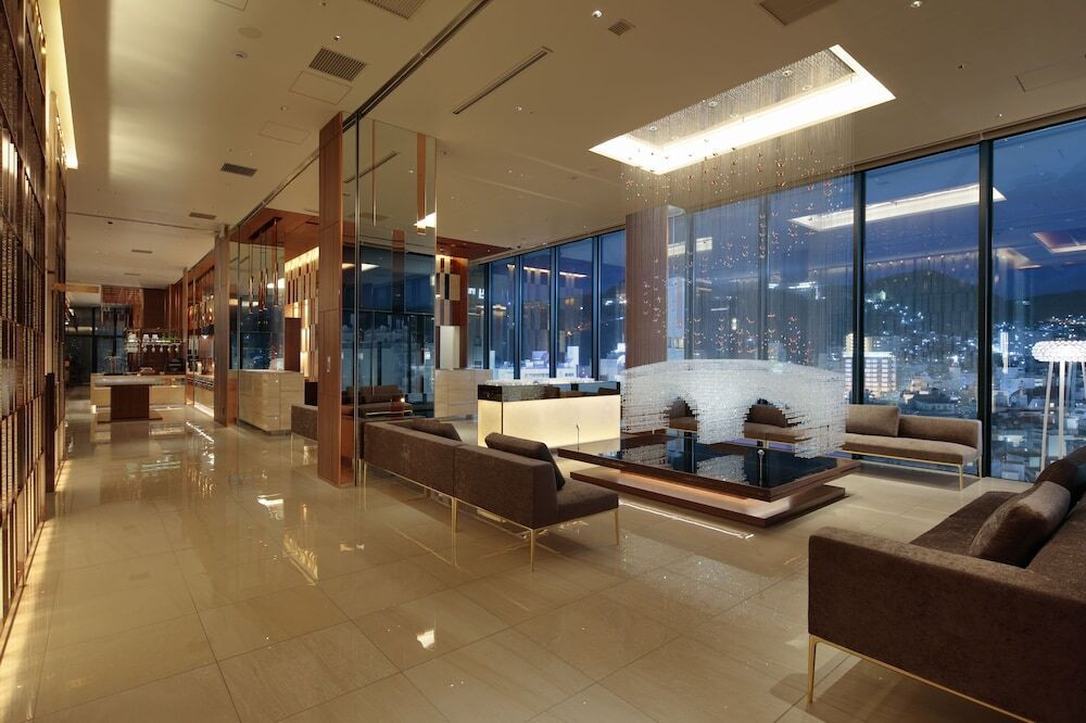 グルメやお買い物に便利な立地。スカイスパで気分も爽快♪4260983