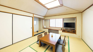 和室スイート禁煙 5歳以下のお子様は,大人1名に付き1名まで添い寝無料