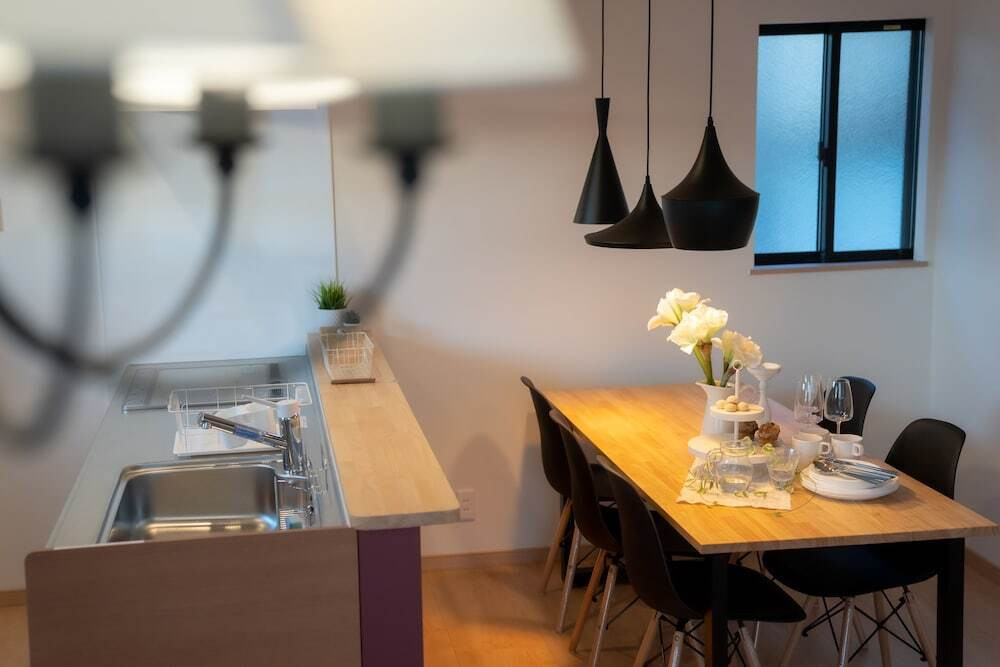 客室内のダイニングエリア