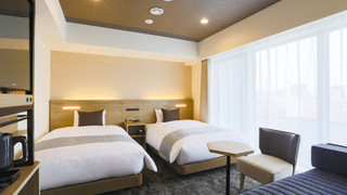 【禁煙】デラックスツインルーム/26㎡/120 ㎝ 幅ベッド2台+EXベッド/3名迄