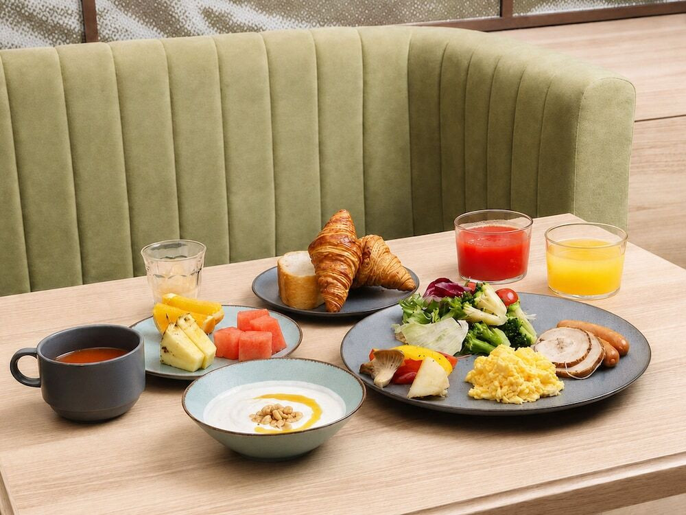 朝食