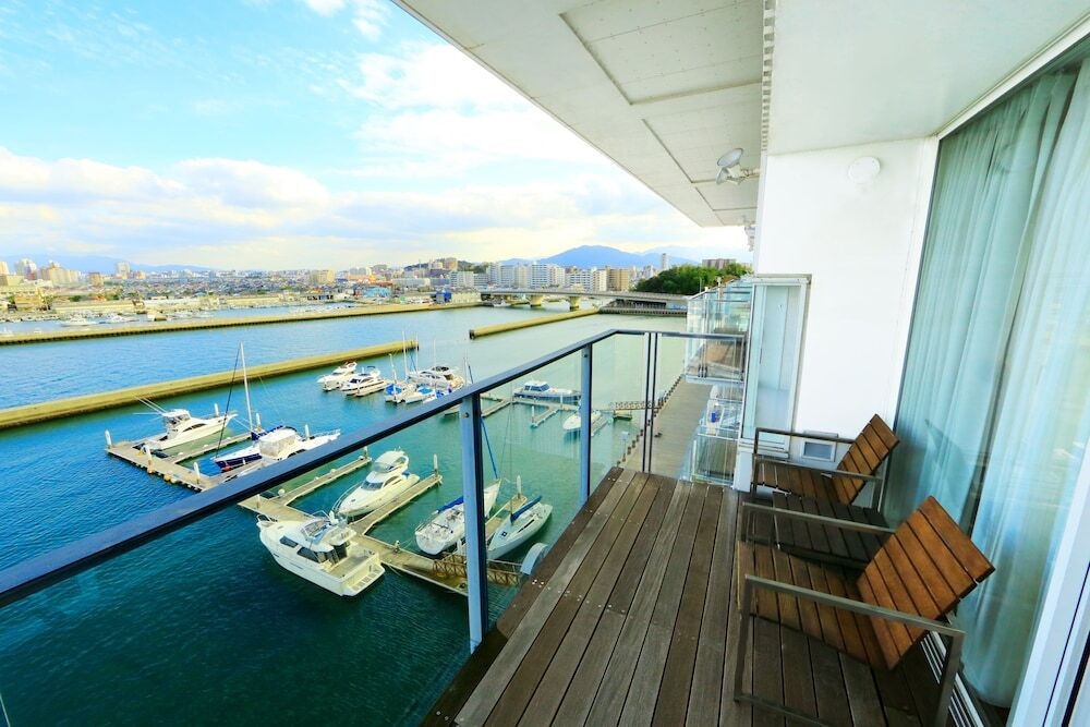 潮風を感じながら、穏やかなハーバービューに癒される…3847501