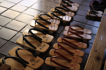 Strolling through onsen town is also stylish ♪ Let's experience Naruko in geta 3347585