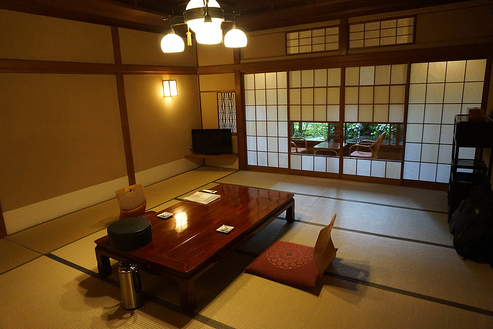 居間はクラシカル、水周りはモダン。安心してくつろげる3タイプの客室3434151