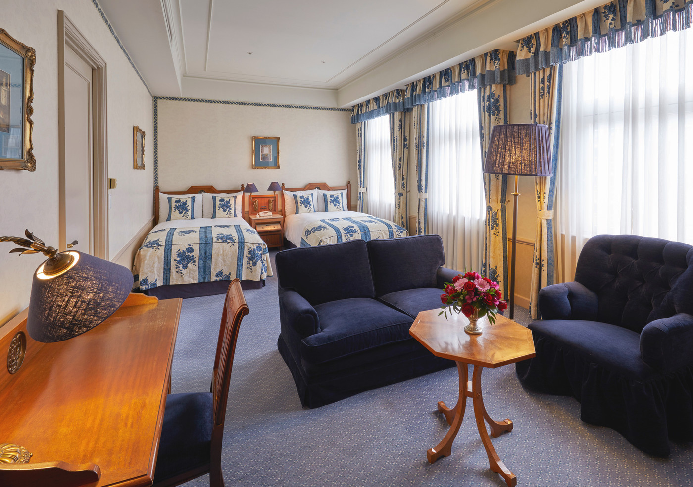 夫婦旅の特別なステイを演出する「ホテルヨーロッパ」へ2003553