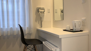 セミダブルルーム 禁煙 (11平米/ベッド幅120cm/エレベーターなし)