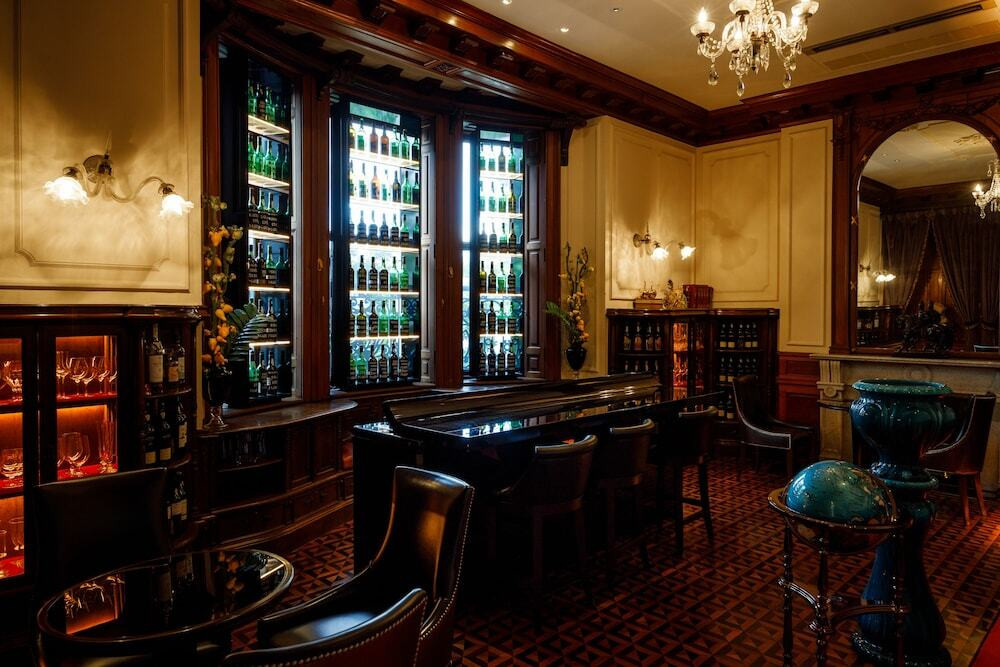 100余年の歴史を持つ大人の社交場。貴族気分に浸るステイ3980514