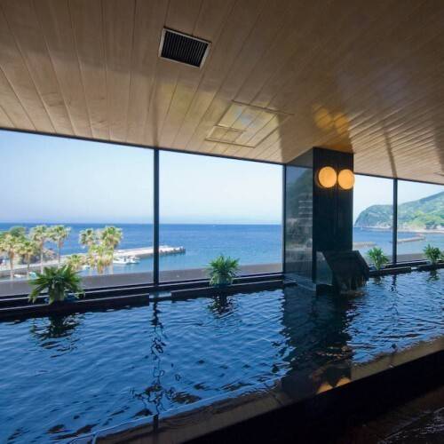 海を身近に感じながら
土肥温泉につかる贅沢 / 3