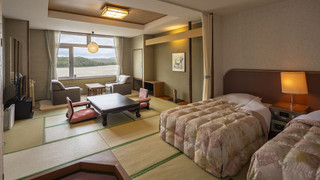 スタンダード和洋室　禁煙　湖側　（ベッド+布団）