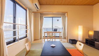 最上階 角部屋 オーシャンビュー［和室8畳］ 【禁煙】 共用バスルーム