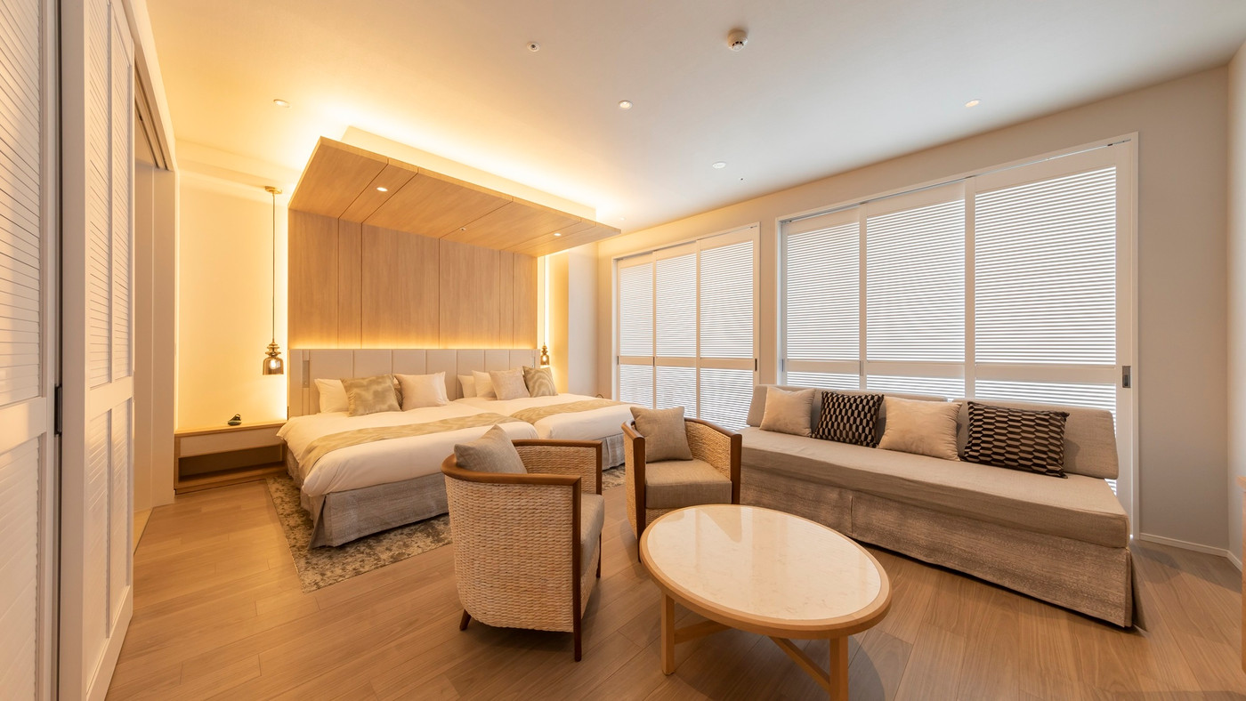 自慢のインフィニティプールから那覇の街並みを一望できるホテル4260069