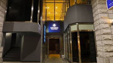 施設の入り口 / 18