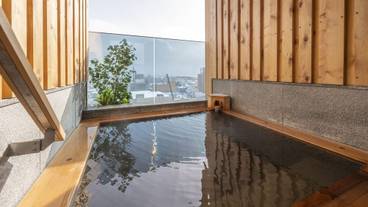 無料貸切風呂／昼の檜風呂 / 10