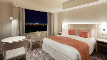 Enjoy the night view while relaxing in a hotel with a space just for the two of you3537019