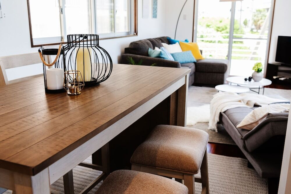 客室内のダイニングエリア