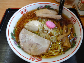 「恵庭 おとん食堂」料理 989320 醤油ラーメン大盛り玉子トッピング　600円＋100円＋100円