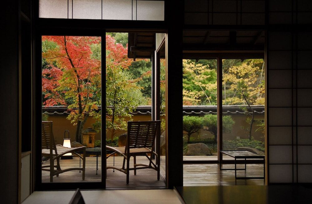 ジャグジー付きの温水プールあり！ 和の魅力を堪能できる温泉旅館4231746