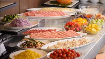 朝食ビュッフェ③ / 4