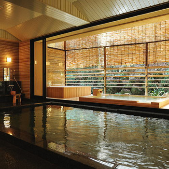 著名人が泊った旅館で宮島の歴史に身をゆだねる3348221